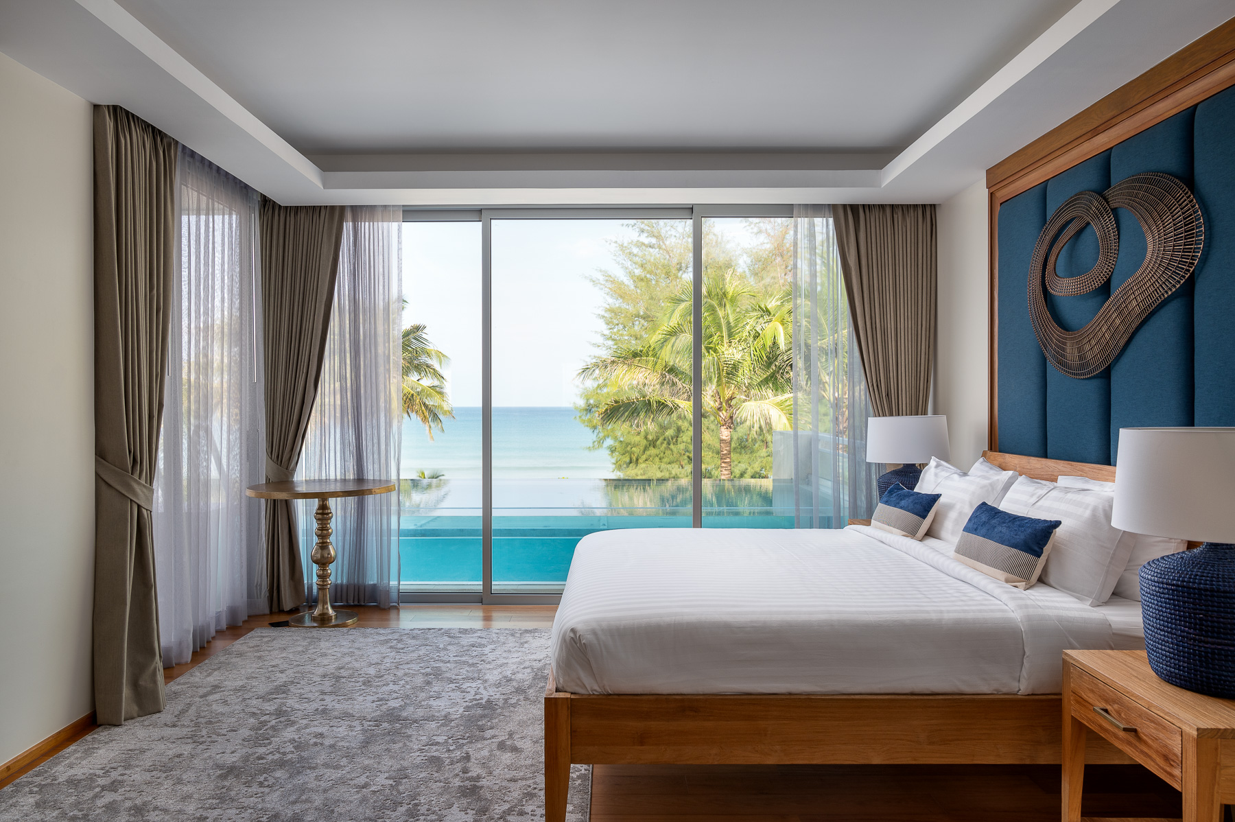 รูปของ การออกแบบตกแต่งภายใน สำหรับ อพาร์ทเมนท์หรูริมชายหาด ใน Angsana Beach Front 8